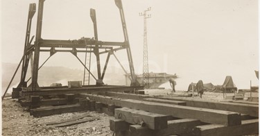 Larderello e Lago. Vari tipi di impianti per sondaggi.