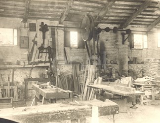 Settore meccanico. Officine meccaniche. Falegnameria. Saldatori. Fabbrica bulti. Fonderie.