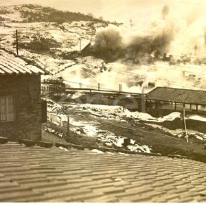 Fabbrica di Larderello. Esplosione di vari soffioni. 1906-1930.