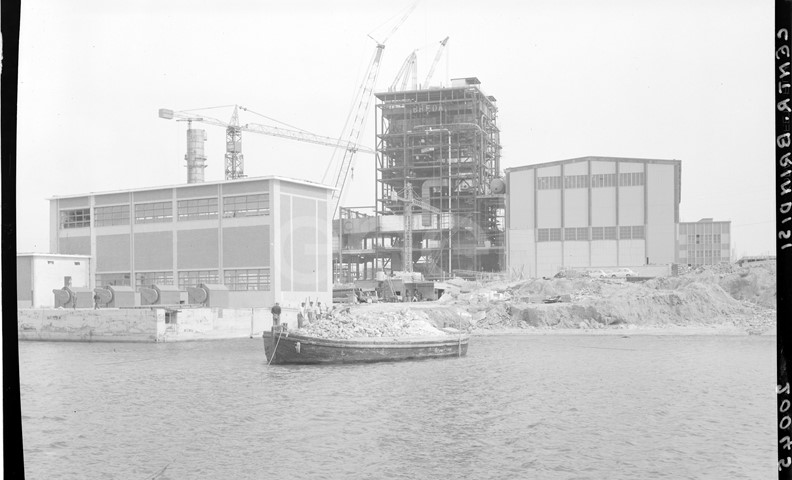 Centrale di Brindisi in costruzione