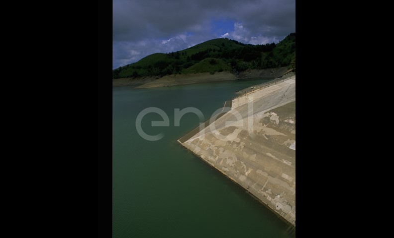Lago e sbarramento