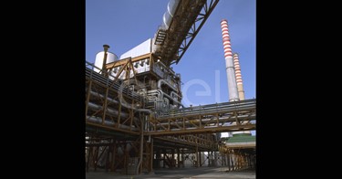 Impianto turbogas e ciminiere