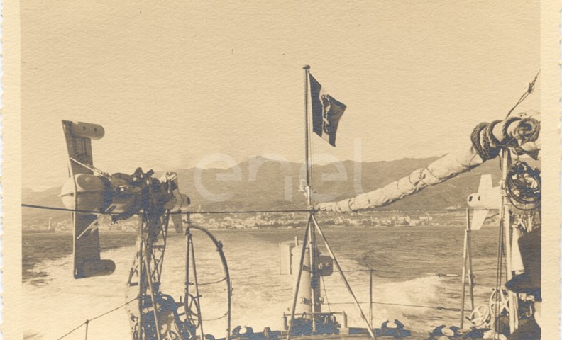 Viaggio in torpediniera da Messina a Vulcano. 1937