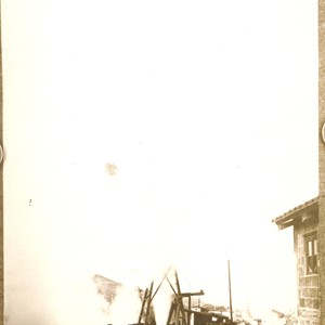 Fabbrica di Larderello. Esplosione di vari soffioni. 1906-1930.