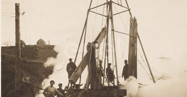 Larderello e Lago. Vari tipi di impianti per sondaggi.