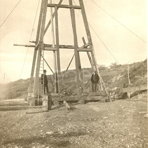 Larderello. Esplosione di vari soffioni.