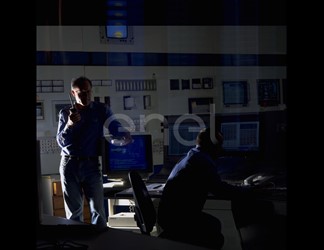 Tecnici in sala quadri