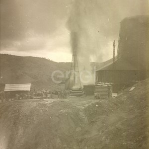Fabbrica di Larderello. Esplosione di vari soffioni. 1906-1930.