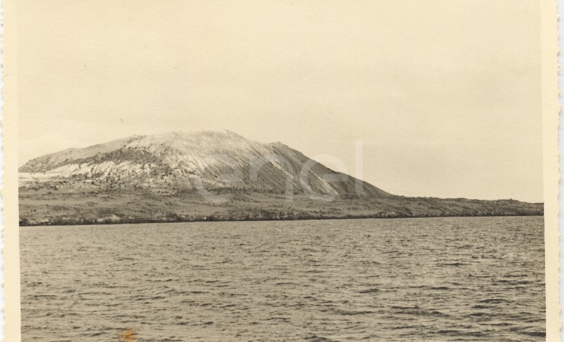 Isola di Vulcano. Visita del Principe P.Ginori Conti e collaboratori. 1937.