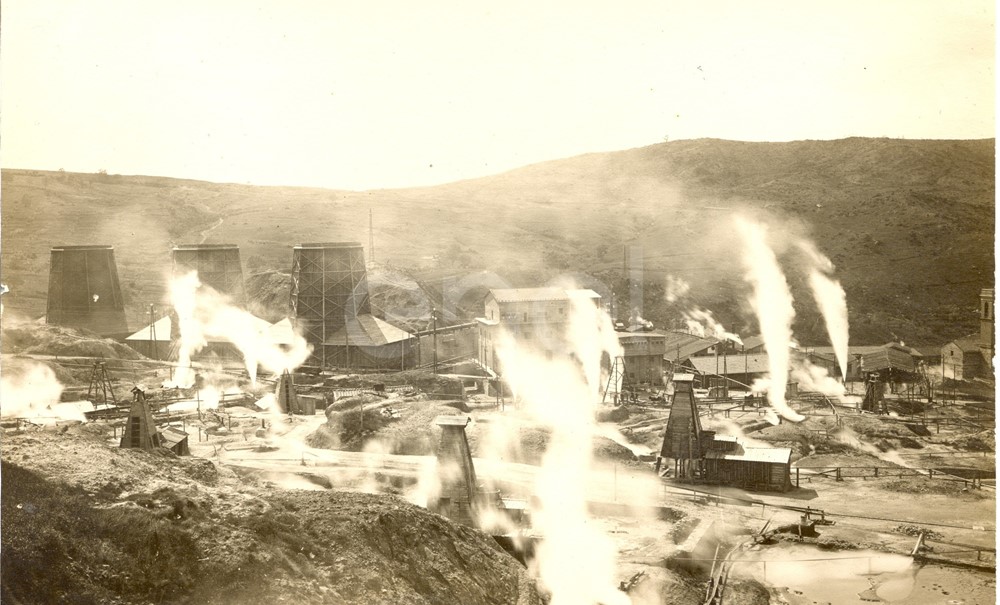 Fabbrica di Larderello. Misurazione soffioni.