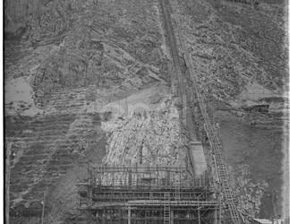 Condotta forzata e centrale in costruzione