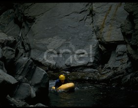 Rocce e torrente
