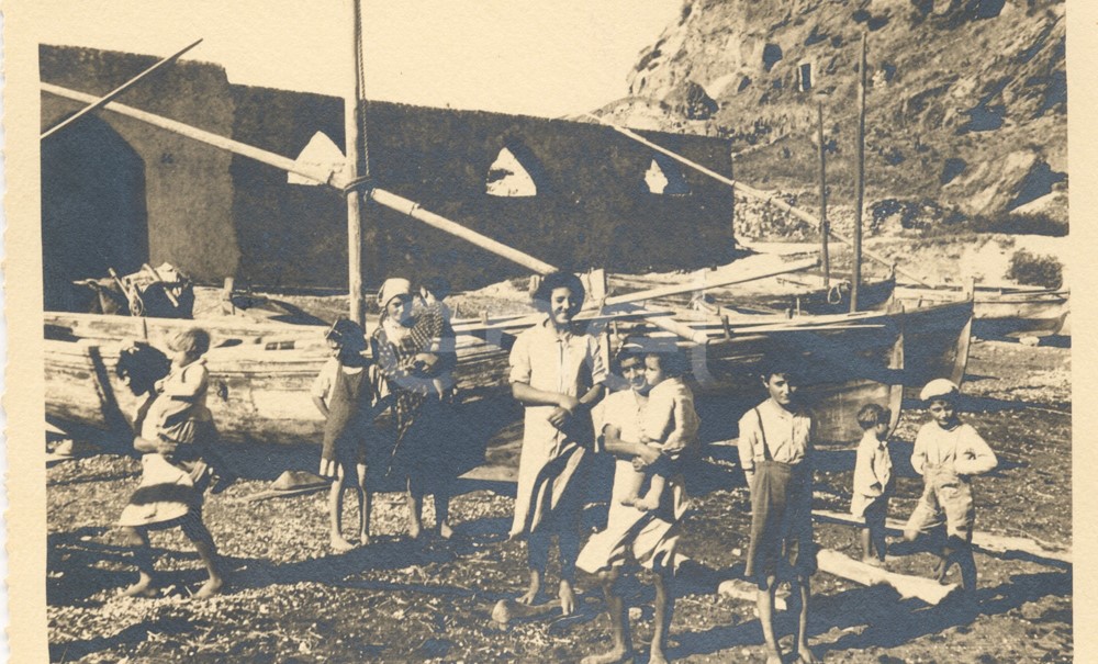 Isola di Vulcano. Visita del Principe P.Ginori Conti e collaboratori. 1937.