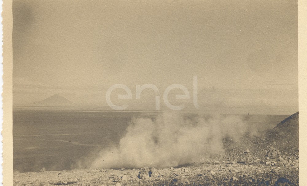 Isola di Vulcano. Visita del Principe P.Ginori Conti e collaboratori. 1937.