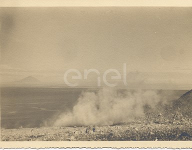Isola di Vulcano. Visita del Principe P.Ginori Conti e collaboratori. 1937.