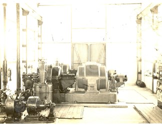 Centrale elettrica Castelnuovo. Gruppo di partecipanti alla inaugurazione della centrale elettrica.