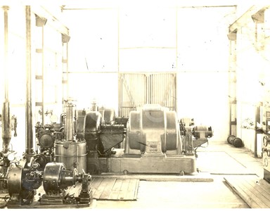 Centrale elettrica Castelnuovo. Gruppo di partecipanti alla inaugurazione della centrale elettrica.