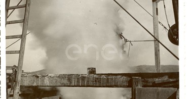 Larderello. Esplosione di vari soffioni.