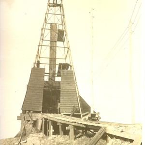 Fabbrica di Larderello. Vari soffioni perforati nel periodo 1897/1930.