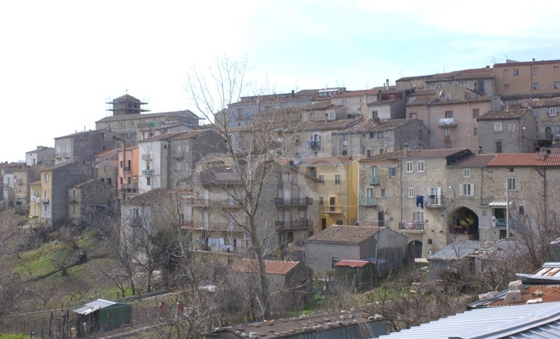 Veduta del paese di Campolieto