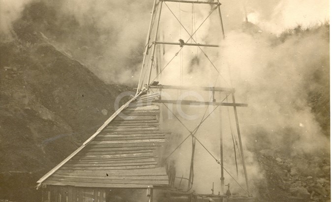 Fabbrica di Larderello. Vari soffioni perforati nel periodo 1897/1930.