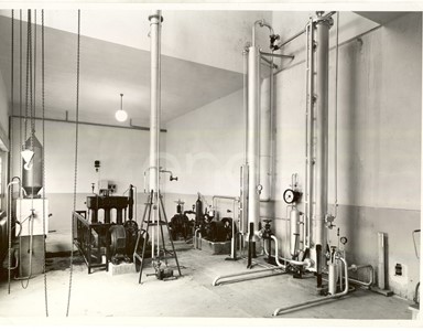 Settore chimico. Laboratori. Centro studi. Larderello.