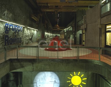 Interno centrale in caverna