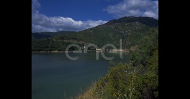 Lago e diga