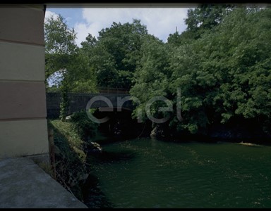 Ponte e corso d'acqua