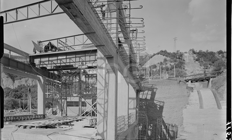 Edificio della centrale in costruzione