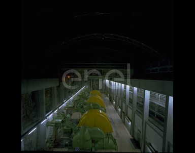 Sala macchine in caverna