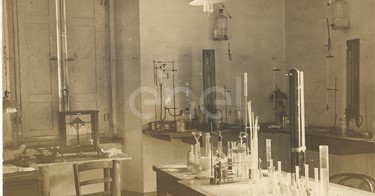 Settore chimico. Laboratori. Centro studi. Larderello.