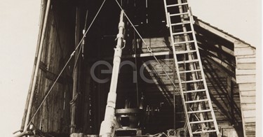 Larderello e Lago. Vari tipi di impianti per sondaggi.