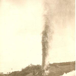 Fabbrica di Larderello. Esplosione di vari soffioni. 1906-1930.