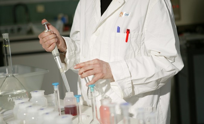 Analisi chimiche in laboratorio: studio del materiale proveniente dai carotaggi nel bacino di larderello