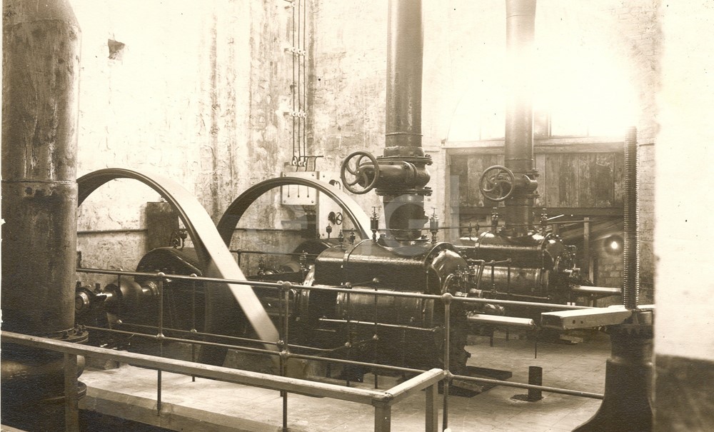 Centrale elettrica Castelnuovo. Gruppo di partecipanti alla inaugurazione della centrale elettrica.