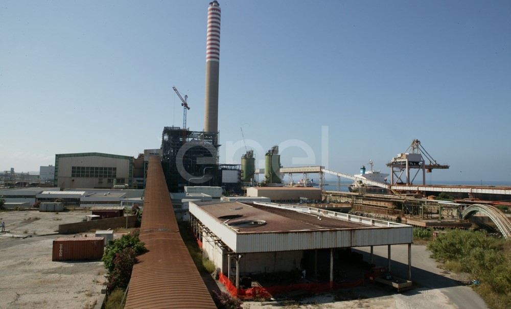 Veduta della centrale dal carbonile