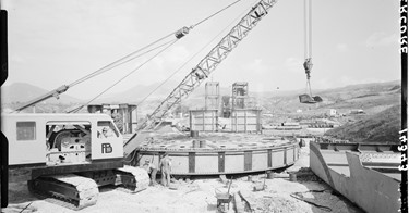 Dragline, operai e centrale