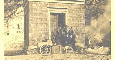 Pozzuoli. Visita di studio del Principe P.Ginori Conti e collaboratori alle solfatare. 1937.