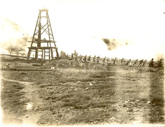 Fabbrica di Larderello. Esplosione di vari soffioni. 1906-1930.