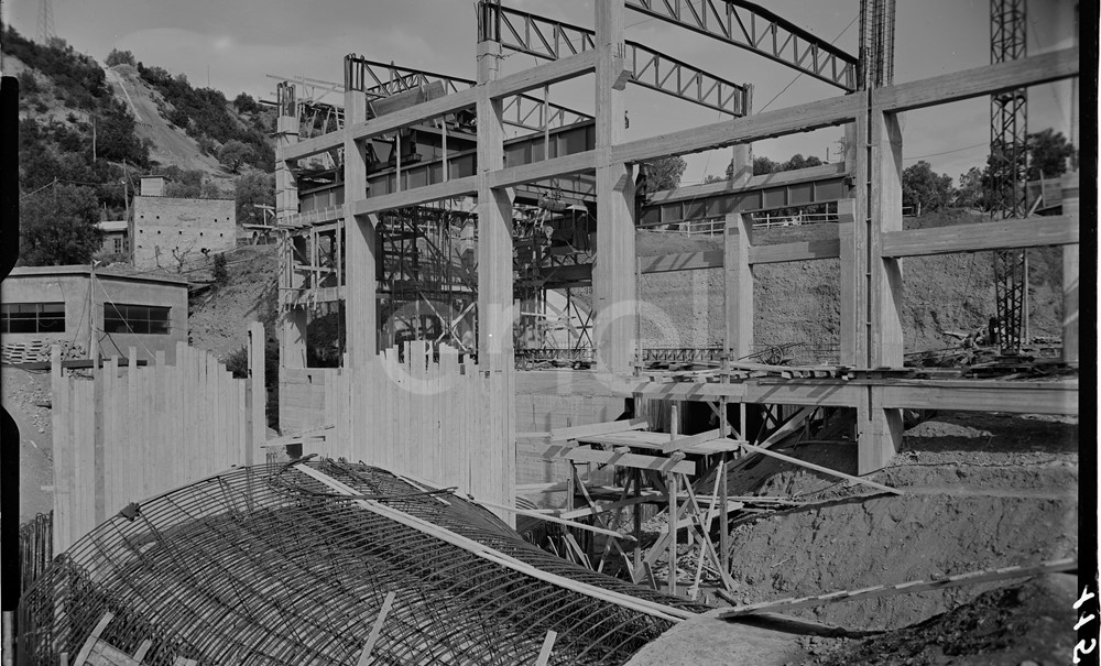 Edificio della centrale in costruzione