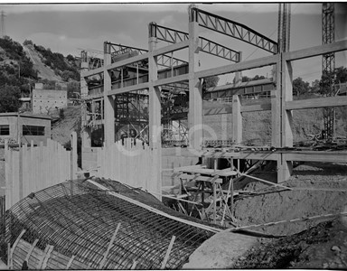 Edificio della centrale in costruzione
