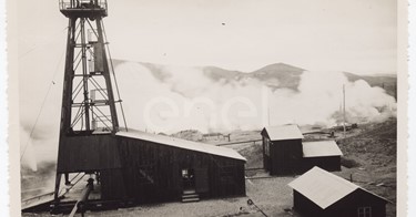 Larderello e Lago. Vari tipi di impianti per sondaggi.