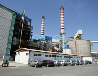 Vedute varie centrale di Sulcis con i camini e le caldaie
