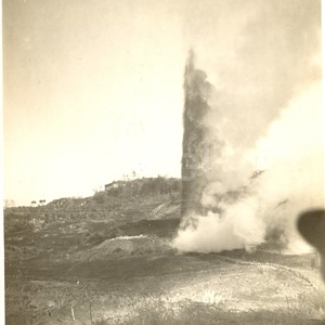 Fabbrica di Larderello. Esplosione di vari soffioni. 1906-1930.