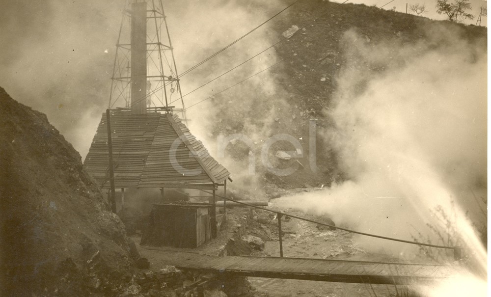 Fabbrica di Larderello. Vari soffioni perforati nel periodo 1897/1930.