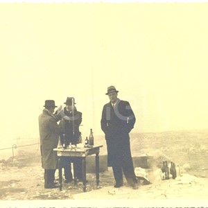 Abano. Visita di studio del Principe P.Ginori Conti e collaboratori alle solfatare. 1937