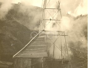 Fabbrica di Larderello. Vari soffioni perforati nel periodo 1897/1930.