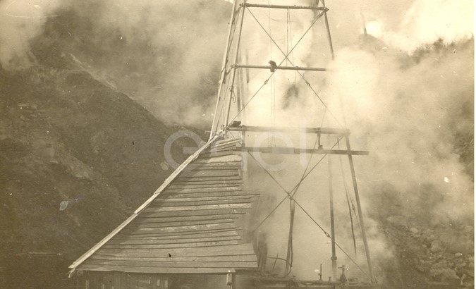 Fabbrica di Larderello. Vari soffioni perforati nel periodo 1897/1930.