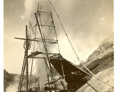 Larderello. Esplosione di vari soffioni.